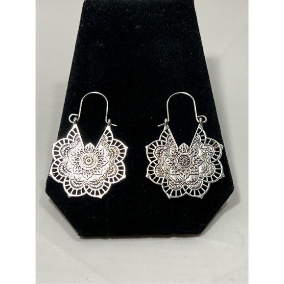 Silver Colored BOHO Style Earrings Threader Studs - Picture 1 of 3